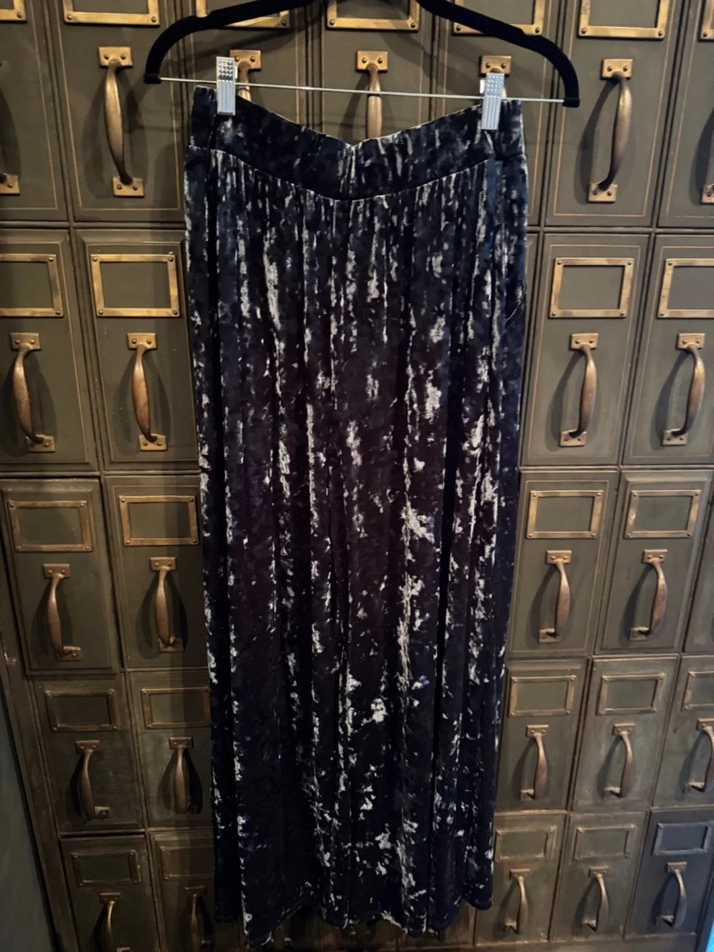 LEITH Velvet Pant - Picture 5 of 5